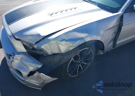 2013 Ford Mustang Gt Premium z USA, uszkodzony, nr VIN 1ZVBP8CF4D5267621